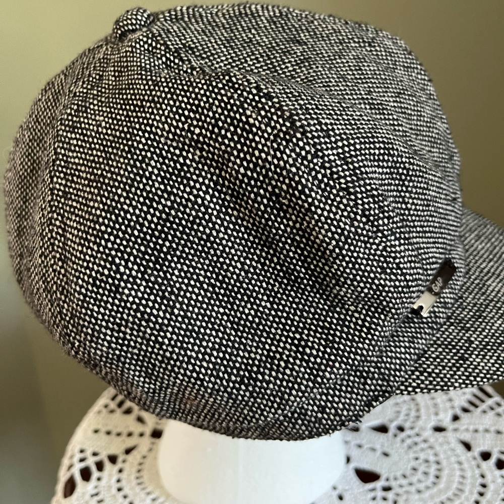 Like New Gap Women's Tweed Newsboy Style Hat Size S/M - Picture 3 of 8